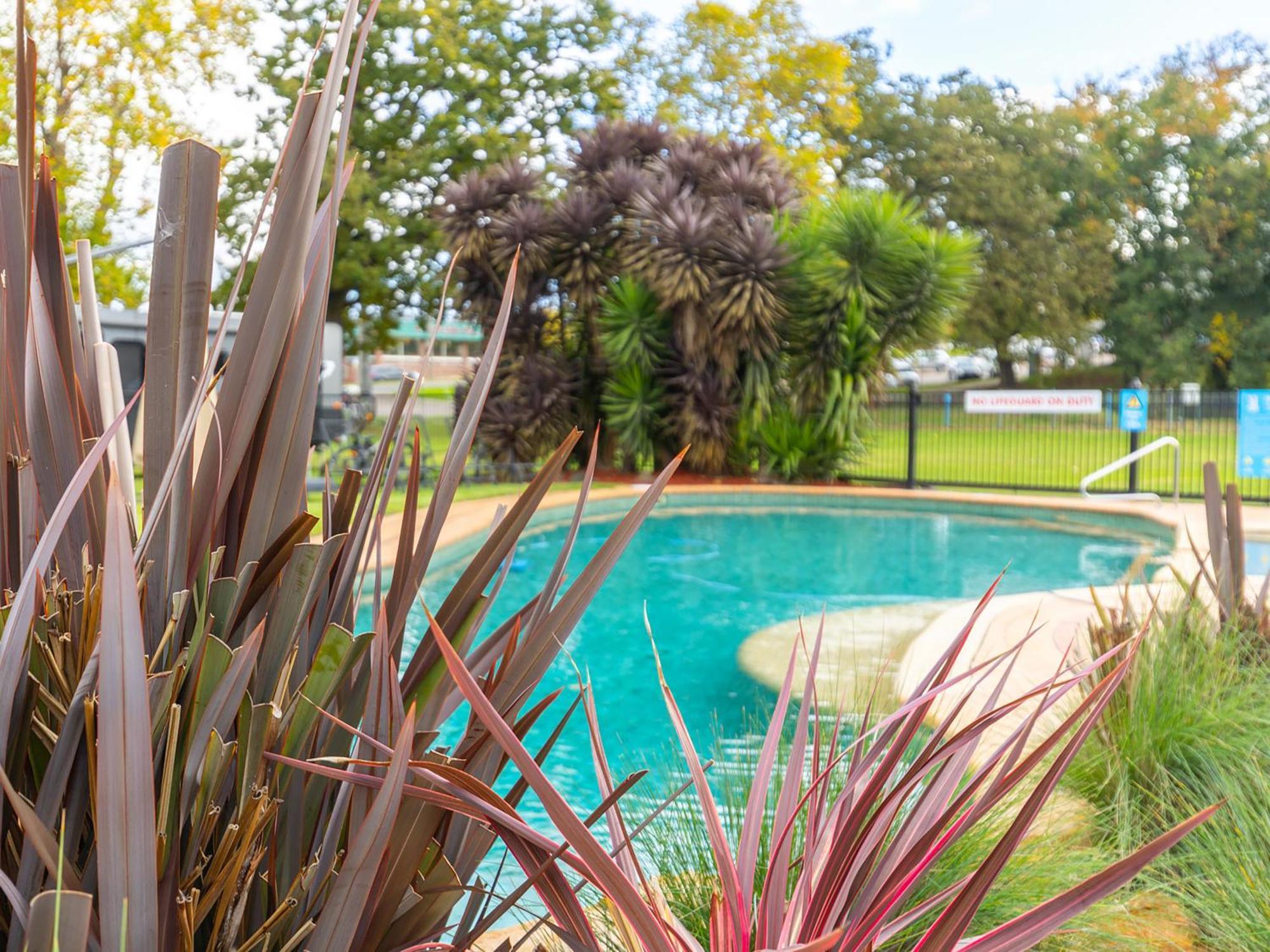 Nrma Bairnsdale Riverside Holiday Park المظهر الخارجي الصورة