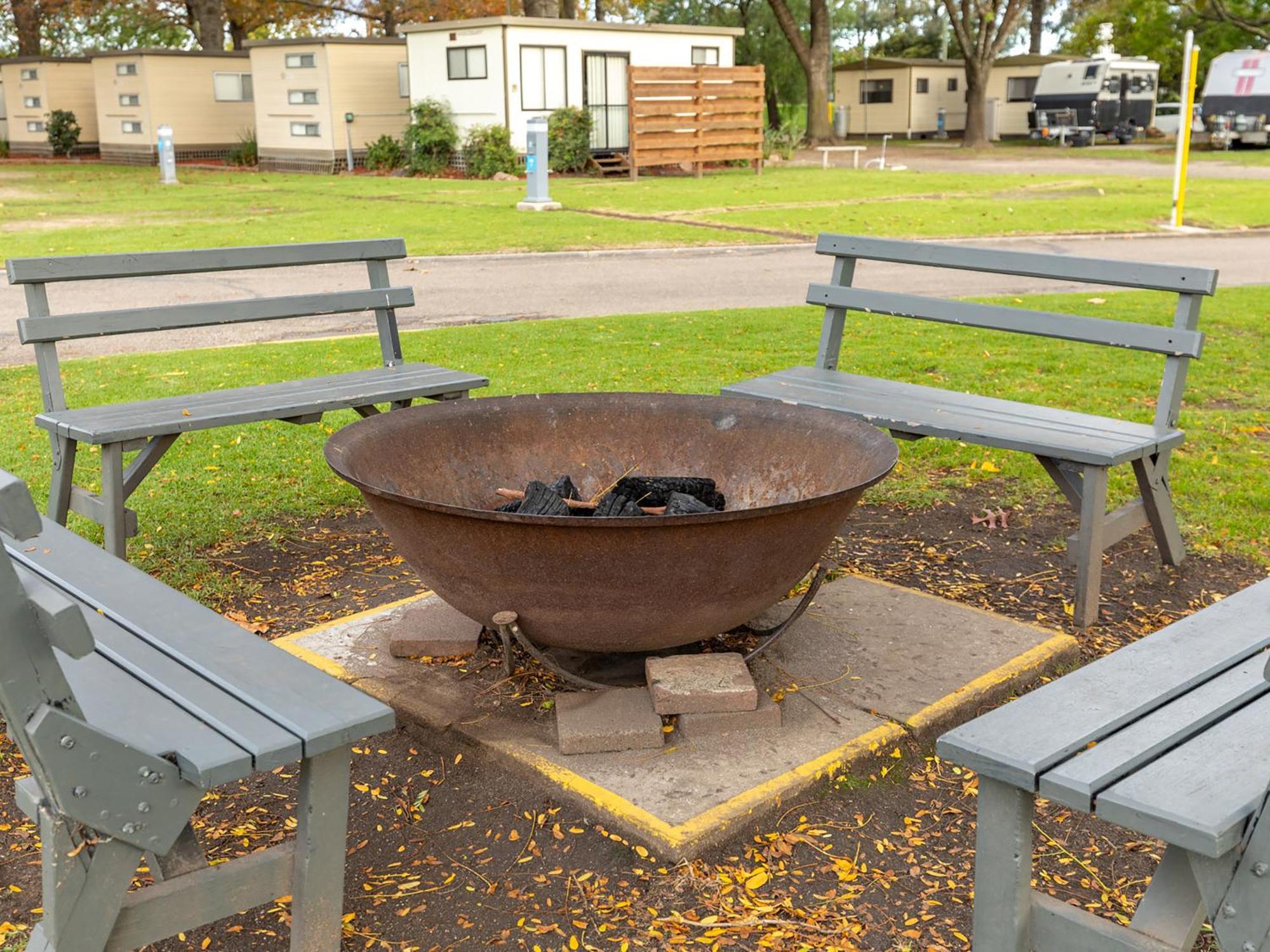 Nrma Bairnsdale Riverside Holiday Park المظهر الخارجي الصورة