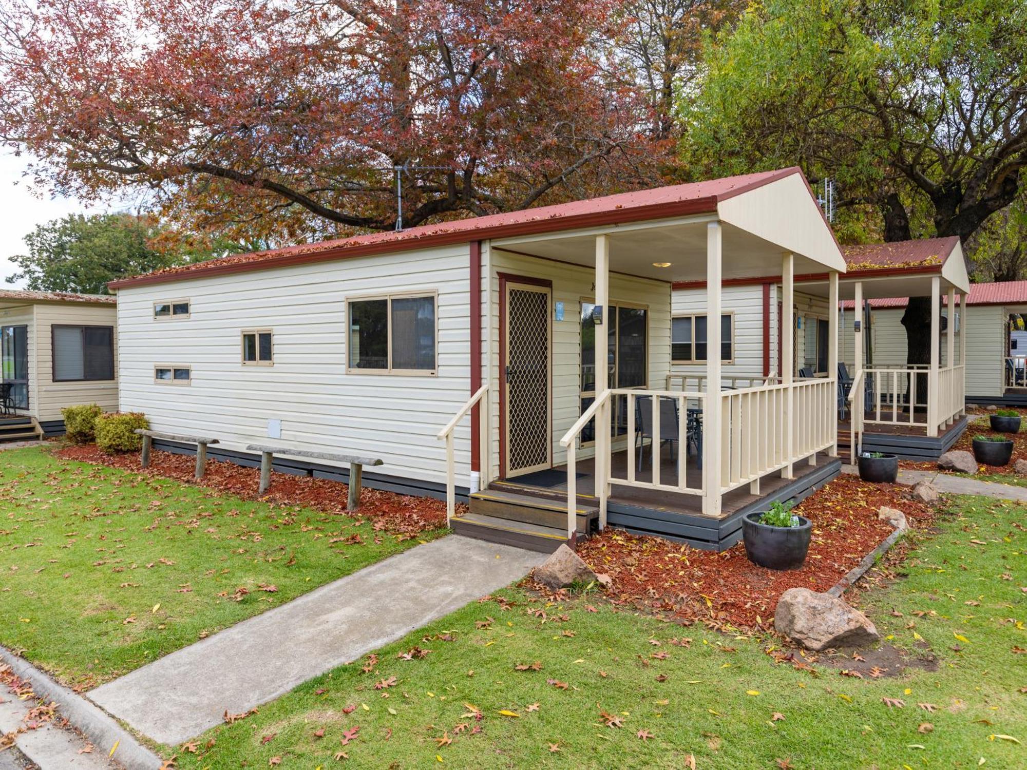 Nrma Bairnsdale Riverside Holiday Park الغرفة الصورة