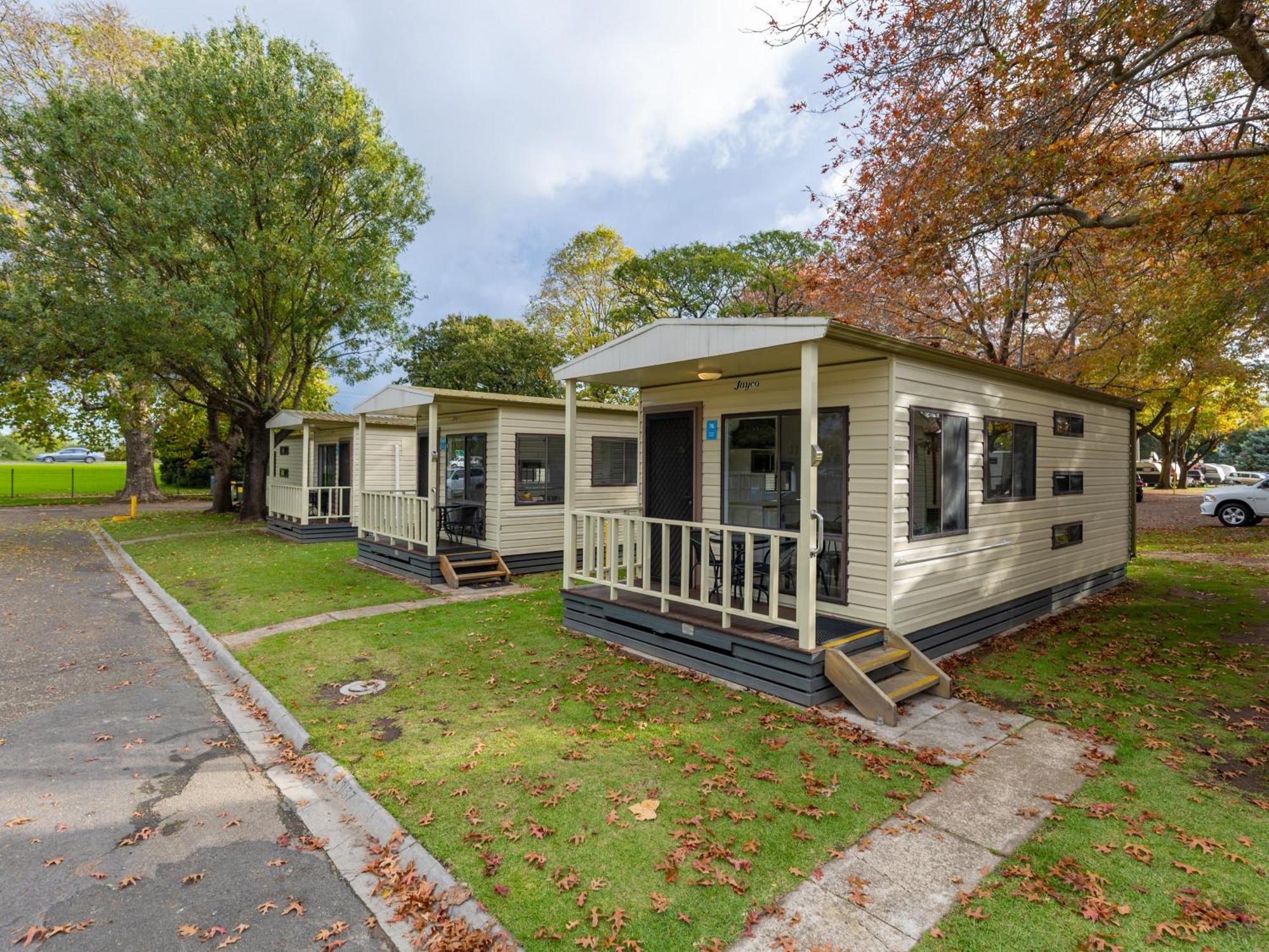 Nrma Bairnsdale Riverside Holiday Park الغرفة الصورة