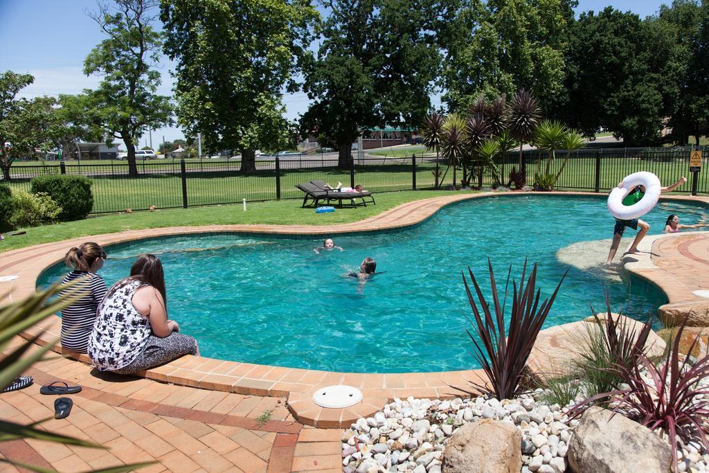Nrma Bairnsdale Riverside Holiday Park المظهر الخارجي الصورة